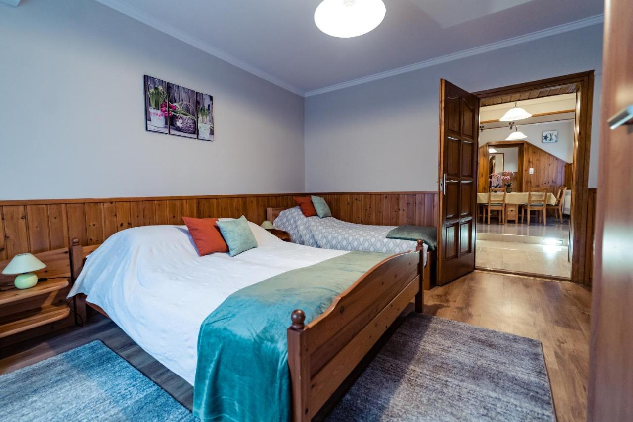 Estike Apartman Gyula Exteriér fotografie