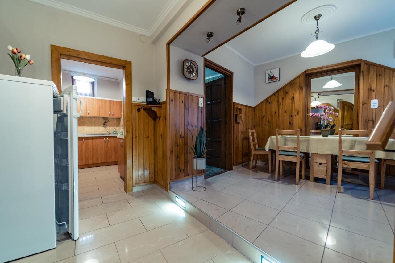 Estike Apartman Gyula Exteriér fotografie